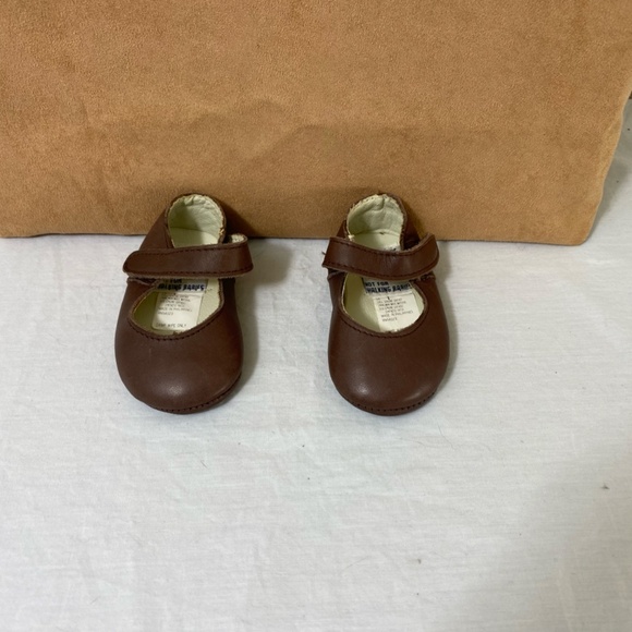 BABY GAP Brown Leather Velcro Closure Baby Shoes Size 1 - Picture 3 of 10